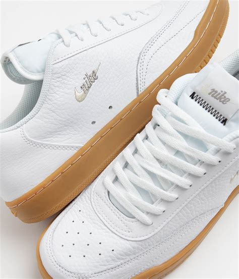 Nike court vintage premium women's